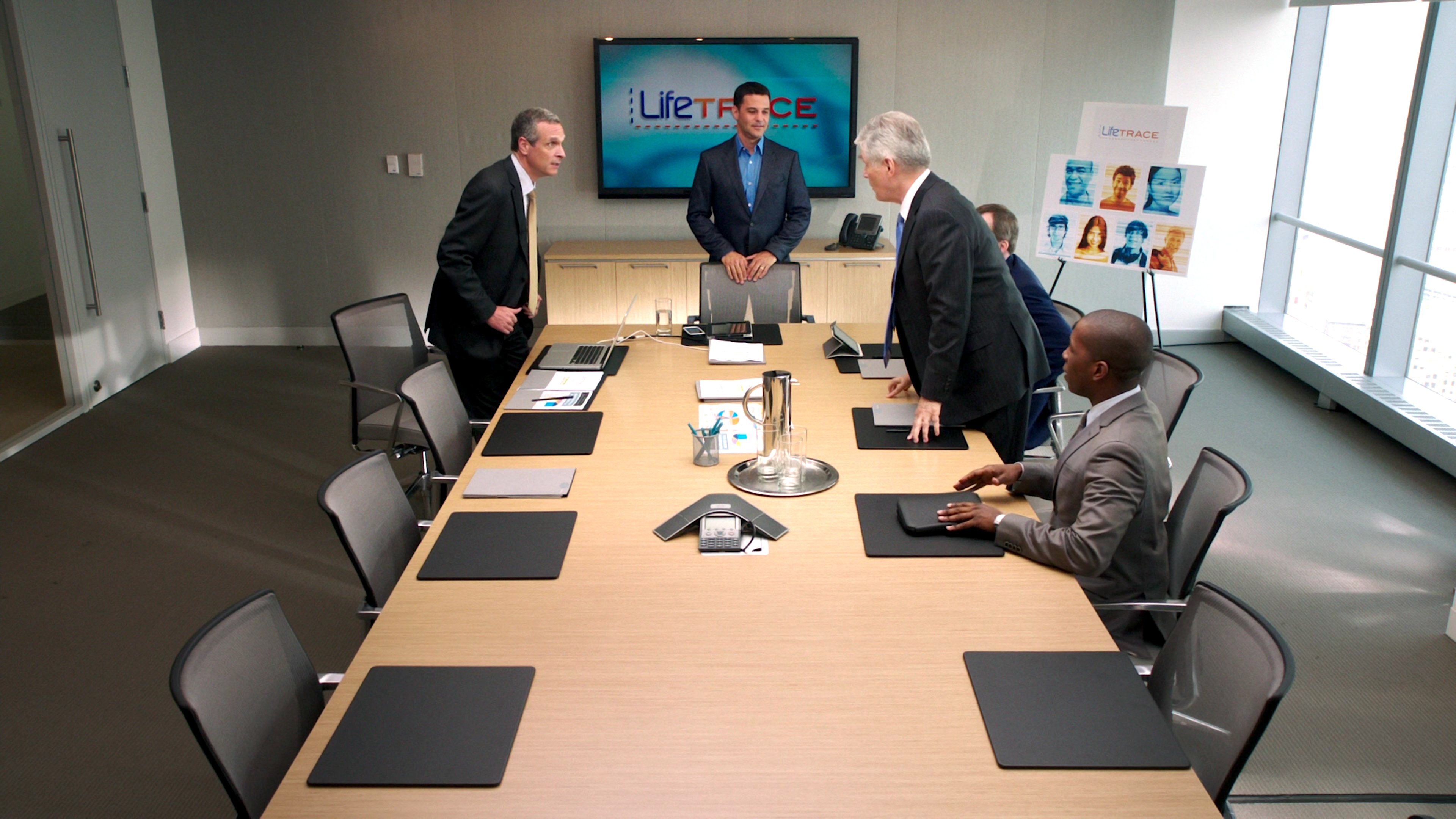 Rejtegetni való nélkül