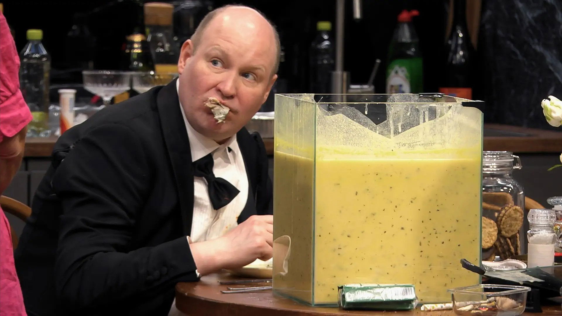 An aquarium with béarnaise!