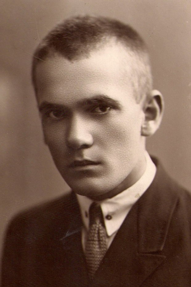 Максим Лужанин