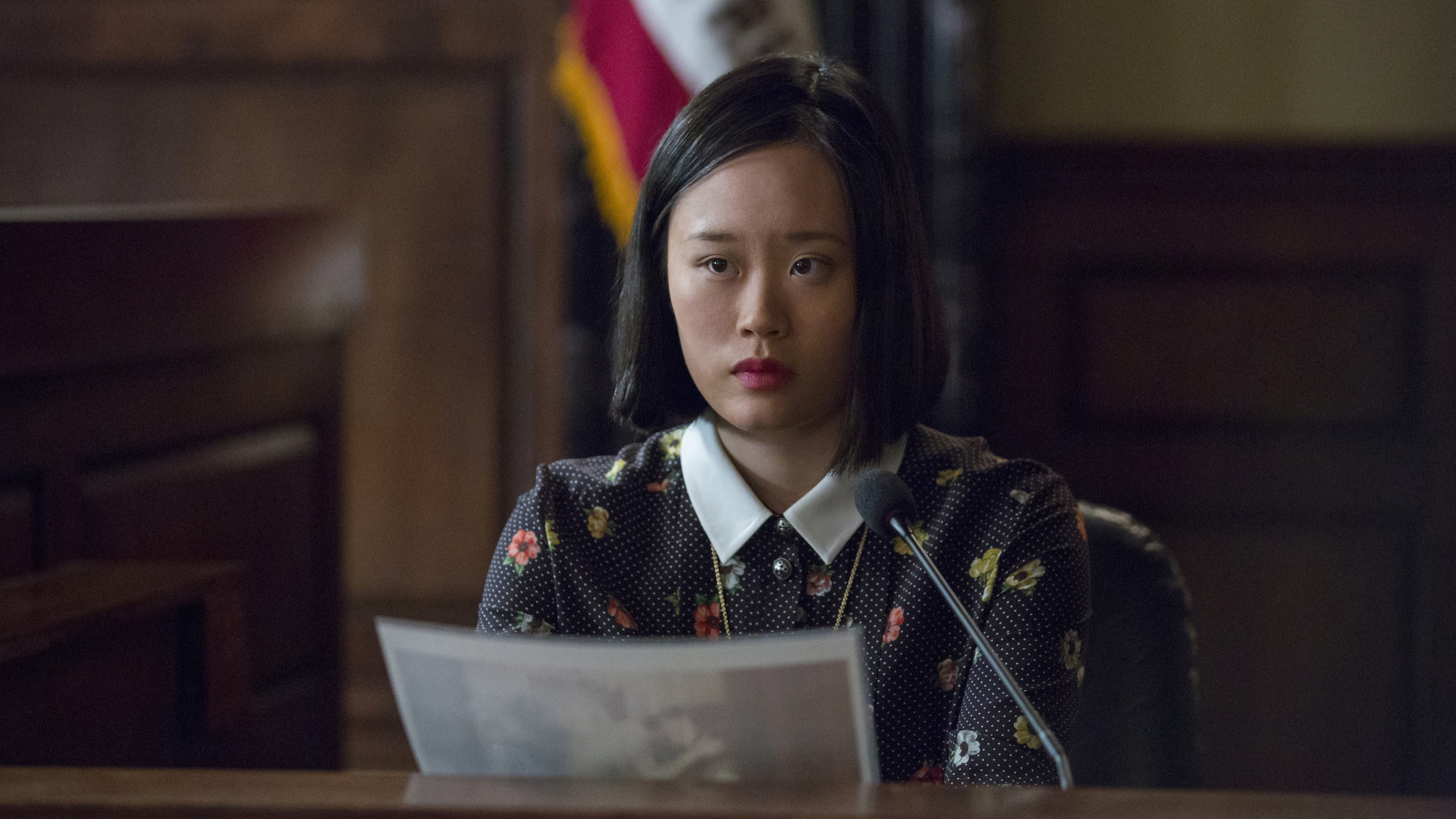 2 lány csókolózik