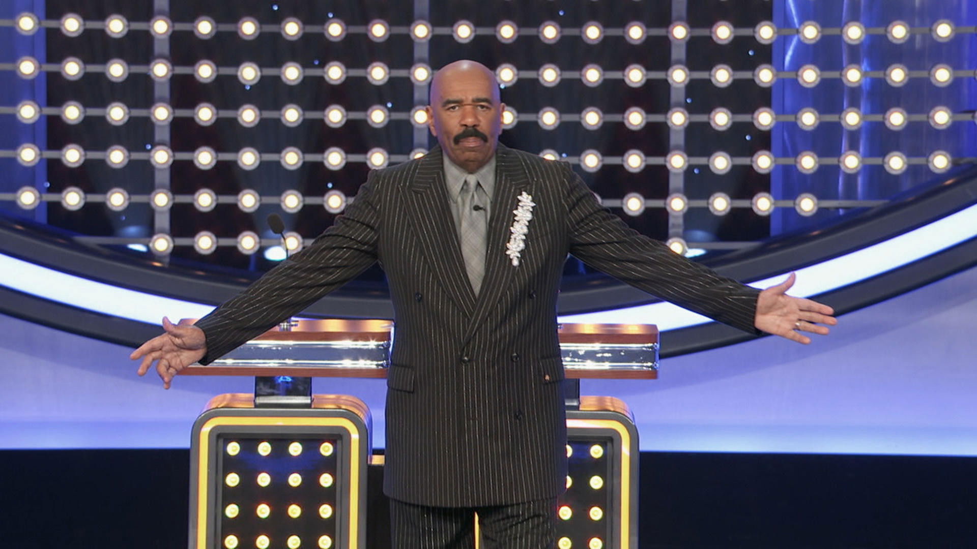 Kyle Richards vs Kandi Burruss-Tucker and NFL Offense vs NFLPA Defense