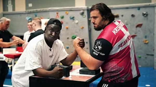 Melvin lægger arm med hovedstaden