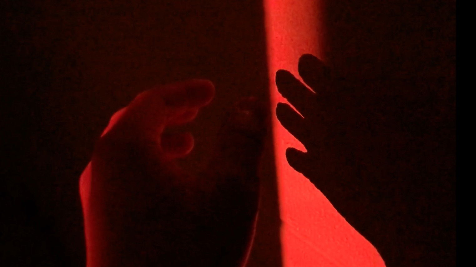 A Prism of Gentle Waves