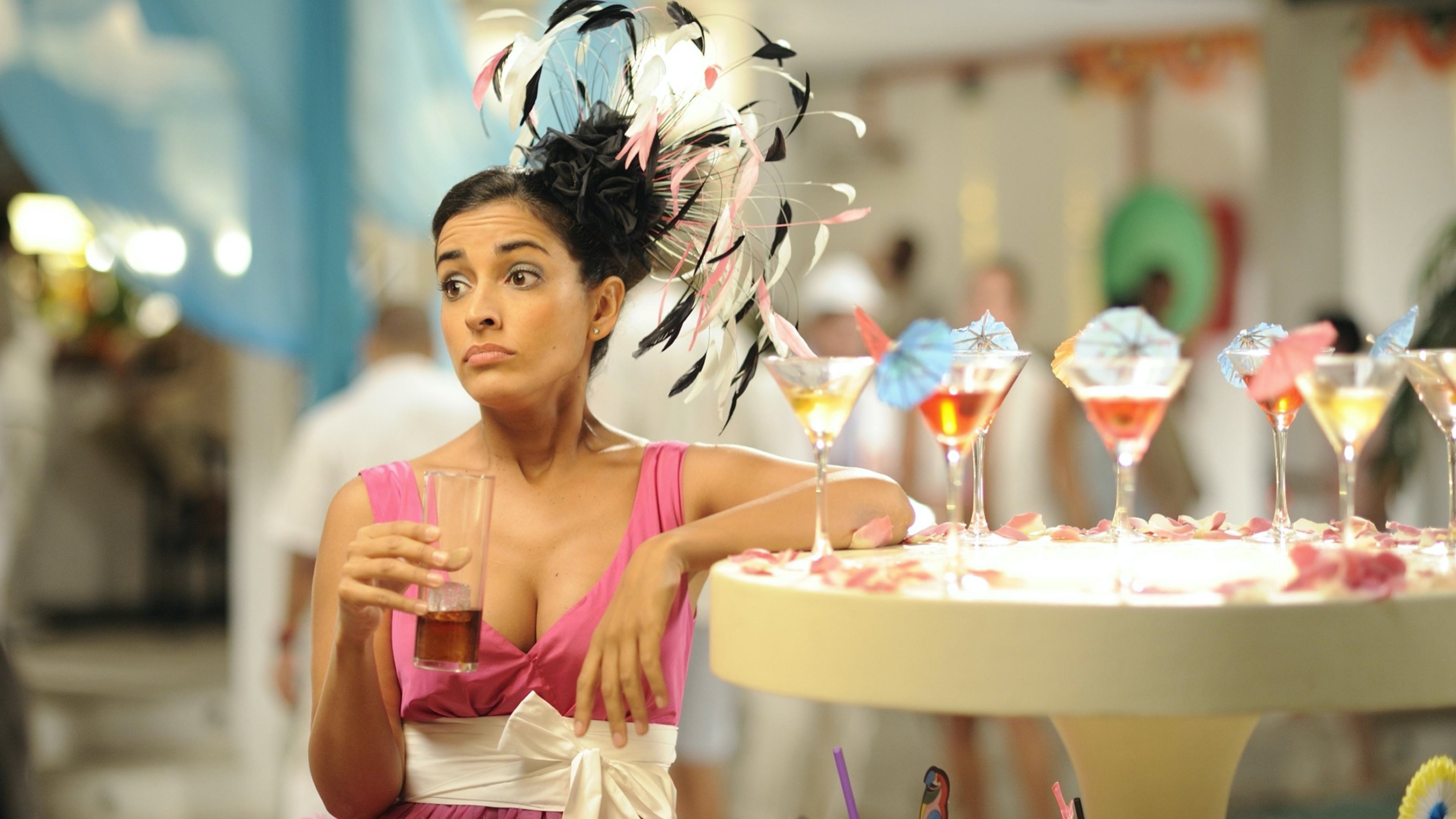 Hárommal több esküvő