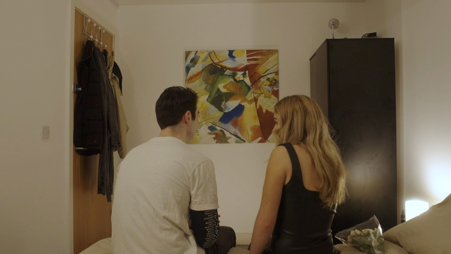 Bedroom With Green Centre