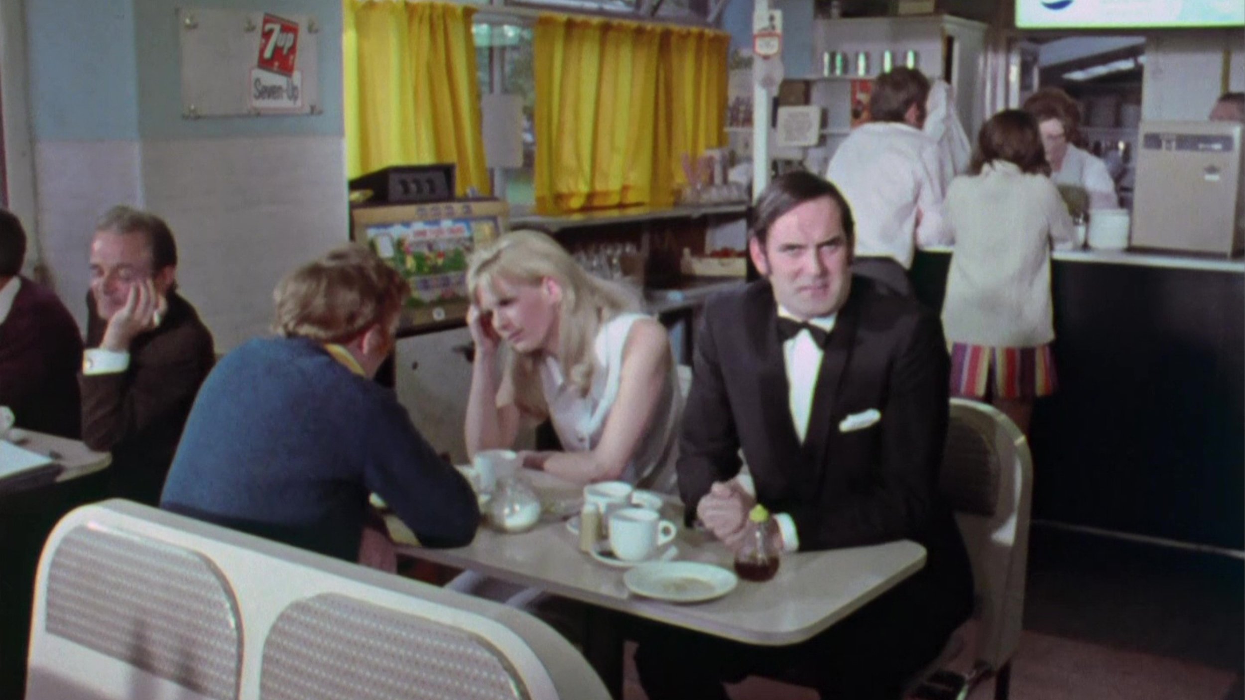 Élőben a paigntoni bisztróból