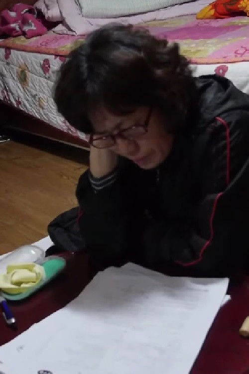 Mom goes into her room