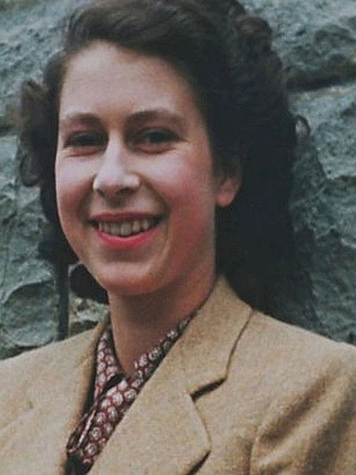 Elizabeth: The Unseen Queen